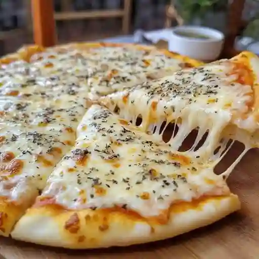 Pizza Cinco Quesos