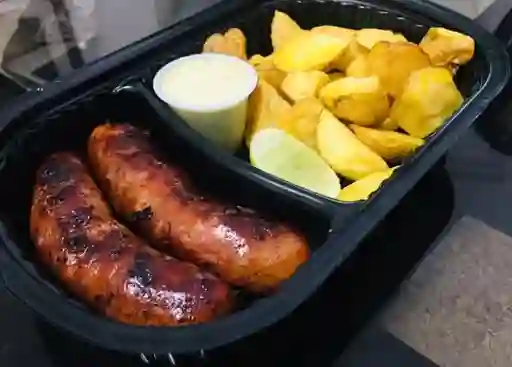 Chorizo Antioqueño con Papa a la Francesa