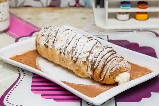 Cannoli con Crema de Leche