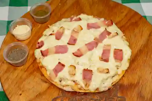 Pizza de Pollo con Tocineta