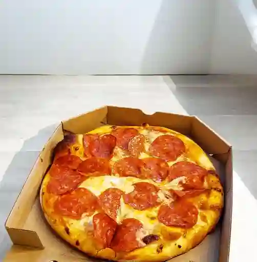 Salami, Pepperoni y Queso