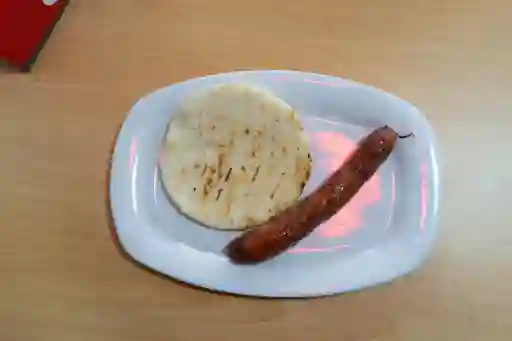 Arepa con Chorizo y Queso
