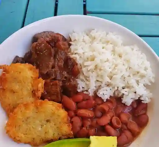 Almuerzo Del Día