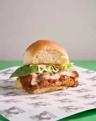 Bikini de Chicken Parmigiana Brioche Bun