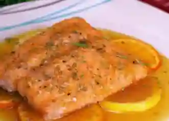 Salmon en Salsa de Mantequilla y Naranja