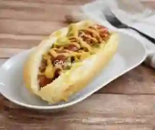 Perro Caliente Pepinillos