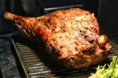 Pierna Pernil a La Parrilla