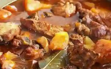 Costilla Guisada