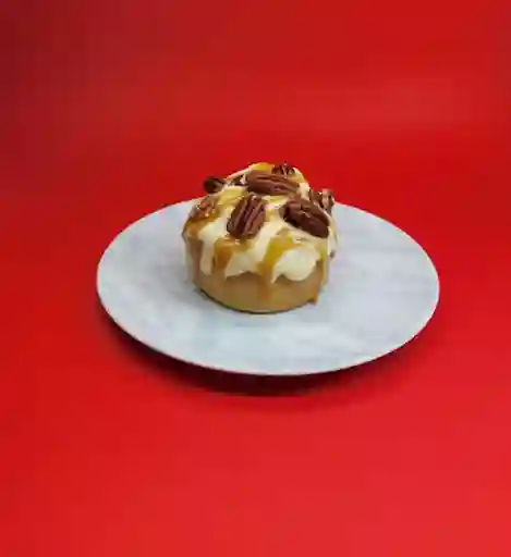 Caramel Pecan Cinnamon Roll X 1