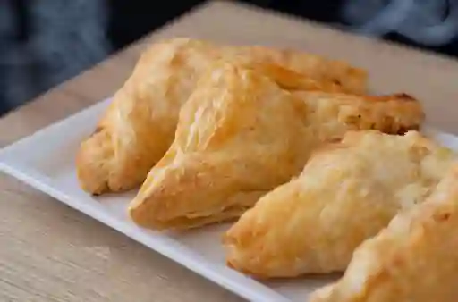 Pastelito De Pollo