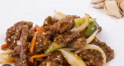 Carne Con Repollo Szechuan En Salsa Picante