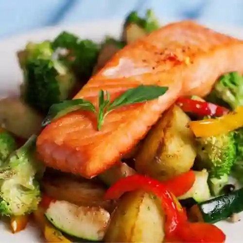 Pad Thai Con Salmon