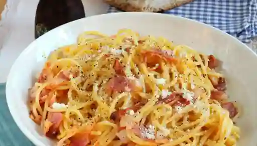 Pasta Carbonara Tradicional
