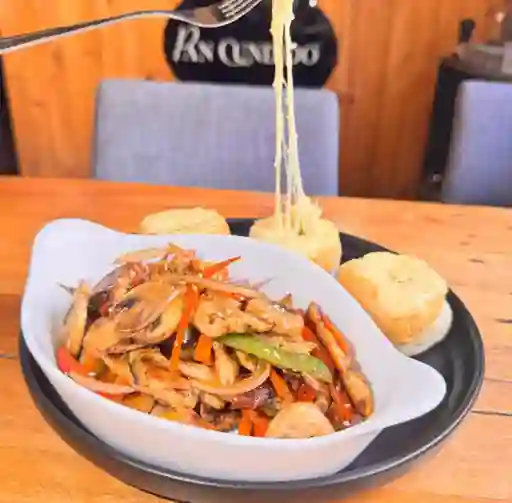 Salteado de Pollo