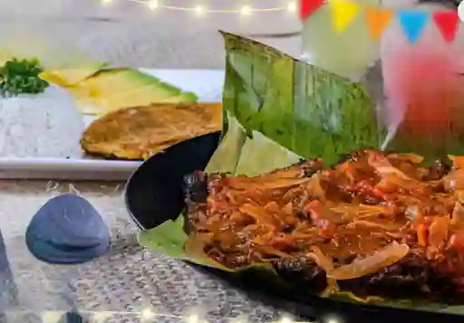 Sobrebarriga en Salsa Criolla