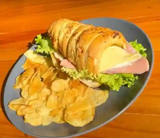 Cono Jamón y Queso