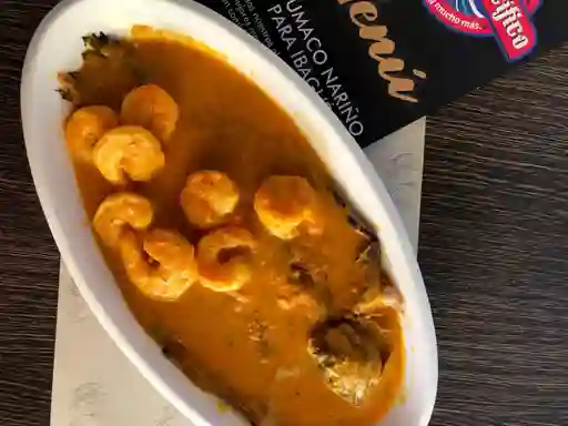 Salmón en Salsa de Camarón