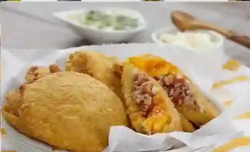 Arepa Huevo Con Carne