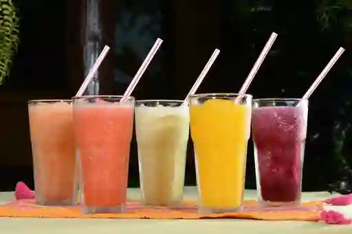 Jugo en Agua Naranja 16 Oz