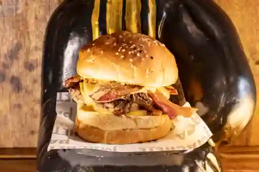 Balboa Burger + Papas (master 2025)