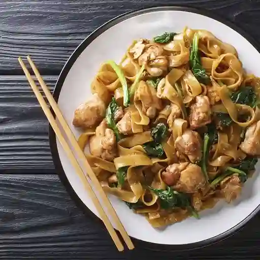 Phad Thai de Pollo