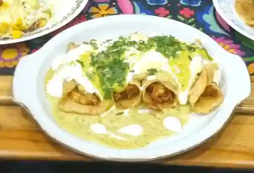 Enchiladas Suizas de Pollo