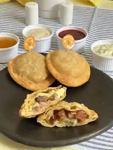 Pastel de Chicharrón y Queso