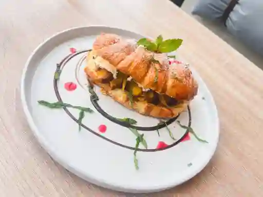Croissant Frutos Rojos