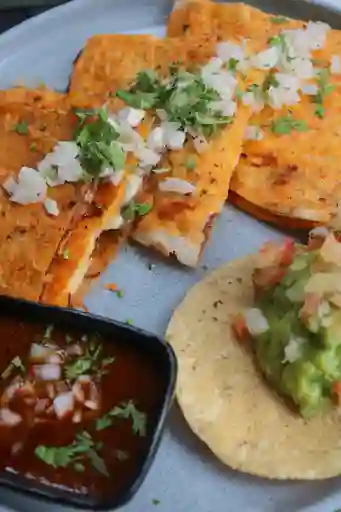 Quesadilla de Birria