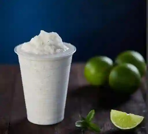 Limonada de Coco 16 Oz