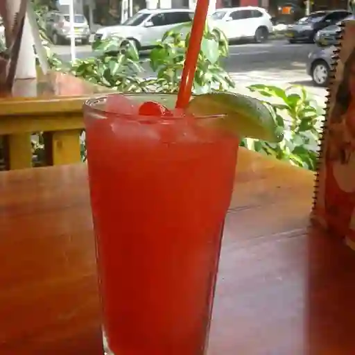 Limonada Cerezada 16 Oz