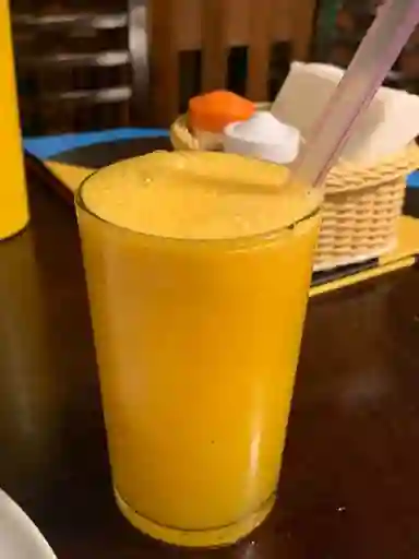 Jugo Natural en Agua de Maracuyá 16 Oz