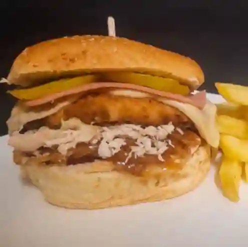 2 Hamburguesas Doble Carne + Gaseosa 1.4 L
