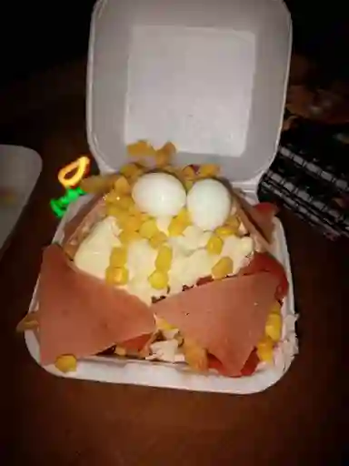 Salchipapa de Pollo Personal