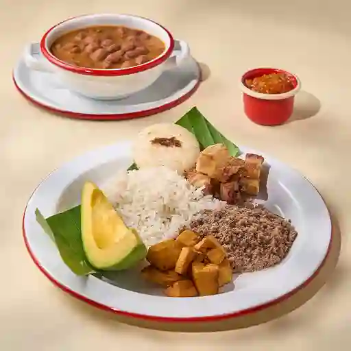 Típico Completo de Toño