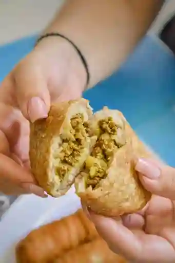 Empanada de Cayeye con Relleno