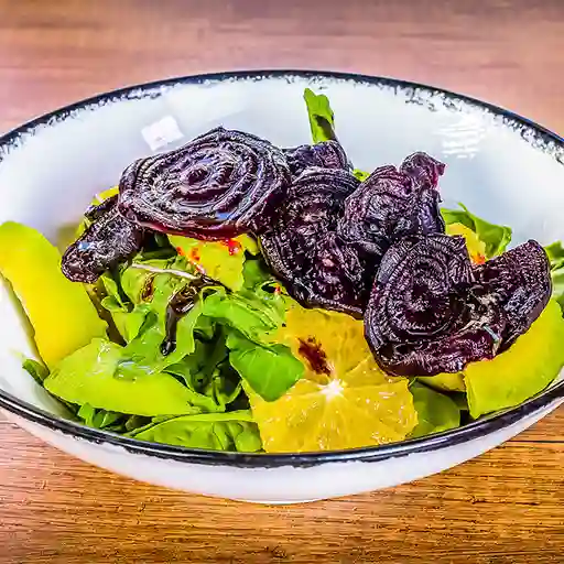 Ensalada de Aguacate y Remolacha