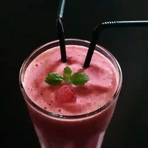 Batido de Frutos Rojos 16oz