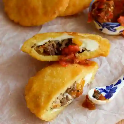 Arepa de Huevo con Carne