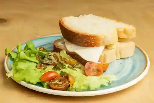 Calabacín Asado, Queso Paipa, Tomates a las Finas Hierbas