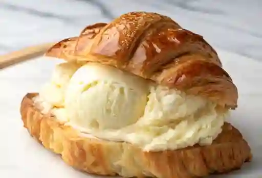 Croissant con Helado