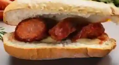 Chorizo Con Pan Y Papitas Chip