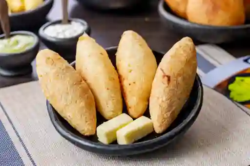 Carimañola de Queso X 4