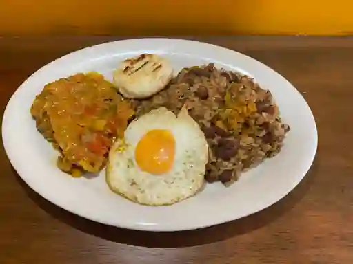 Calentado con Huevos Al Gusto