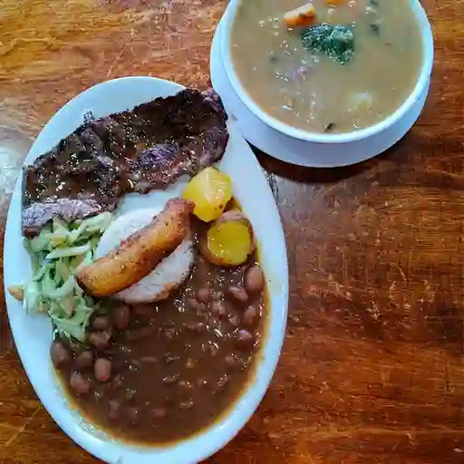 Carne Asada Frijol y Sopa