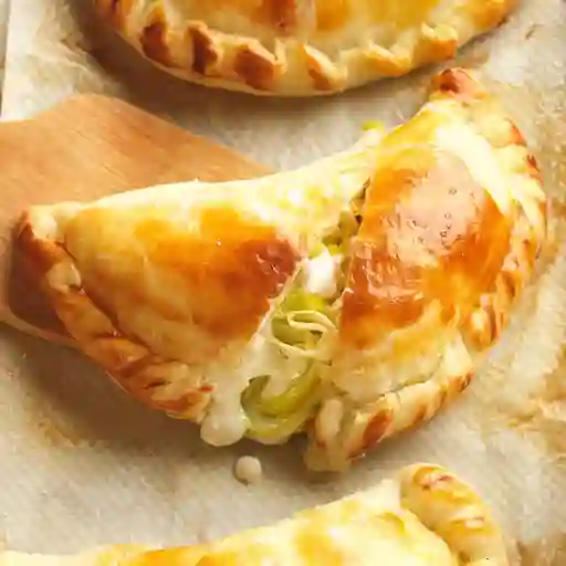 Empanada Pollo y Champiñones