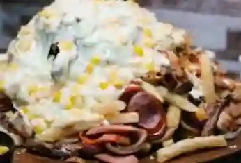 Salchipapas Super Especial