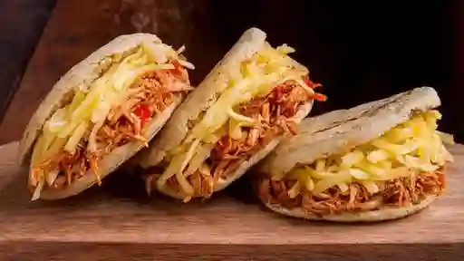 Arepa con Todo