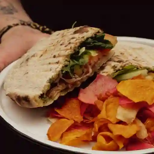 Serrano y Pesto