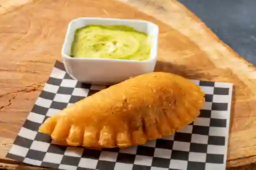 Empanada Grande de Posta X1